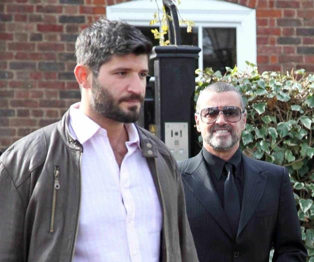 Pone precio a su silencio