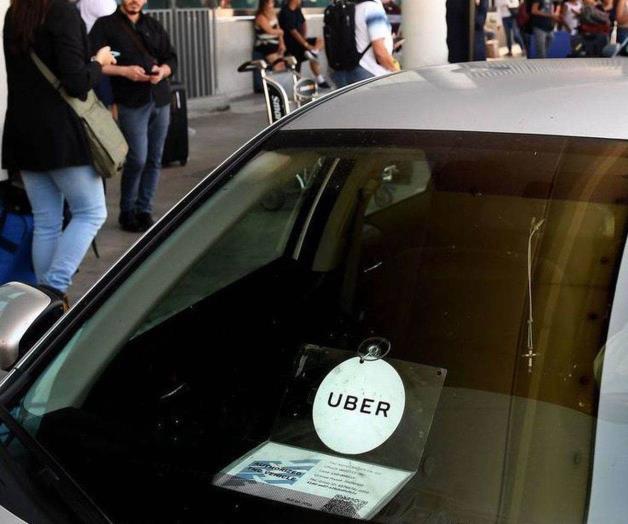 Falsos conductores de Uber y Lyft atacan a mujeres que salen de antros en Los Ángeles Falsos conductores de Uber y Lyft atacan a mujeres que salen de antros en Los Ángeles