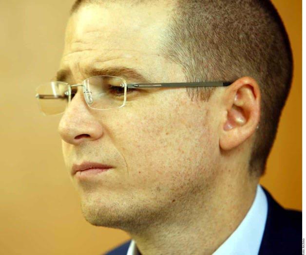 Reta Anaya a PGR y el SAT a que lo detengan