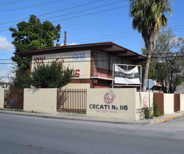 Absorbe maquila el 70% de egresados de Cecati