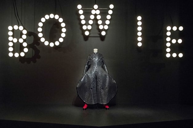 Llega a NY exhibición itinerante ‘David Bowie is’