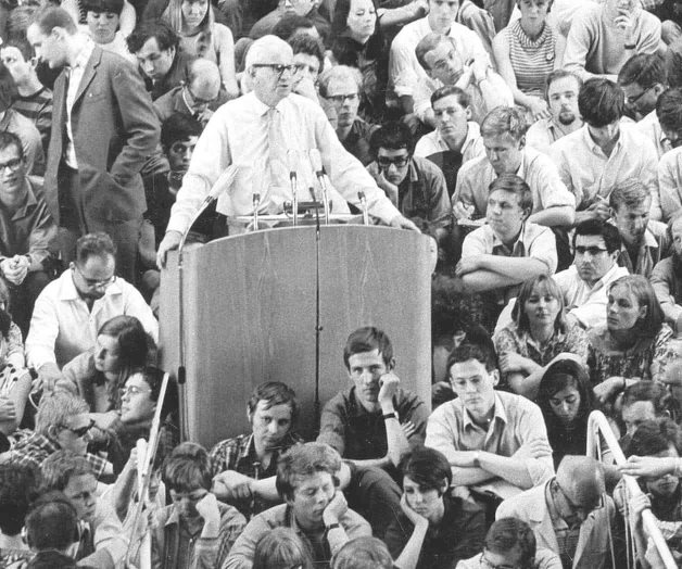 La Escuela de Fráncfort y el ‘coctel Molotov’ La Escuela de Fráncfort y el ‘coctel Molotov’