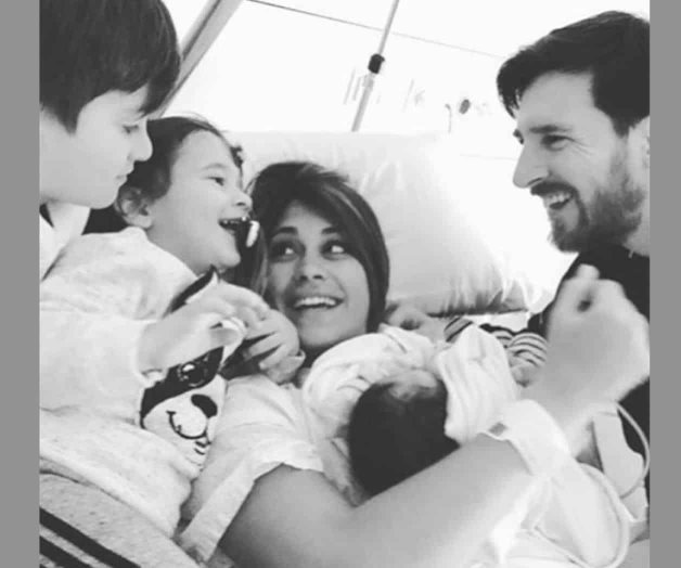 Antonella Roccuzzo publica imagen con Messi y sus tres hijos