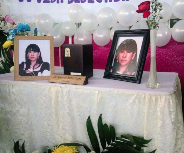 Homenaje póstumo a maestra Rosalinda Homenaje póstumo a maestra Rosalinda