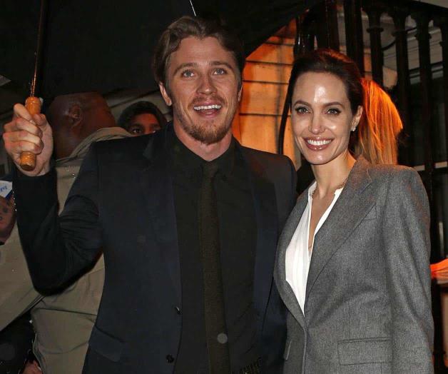 Garrett Hedlund y Angelina Jolie