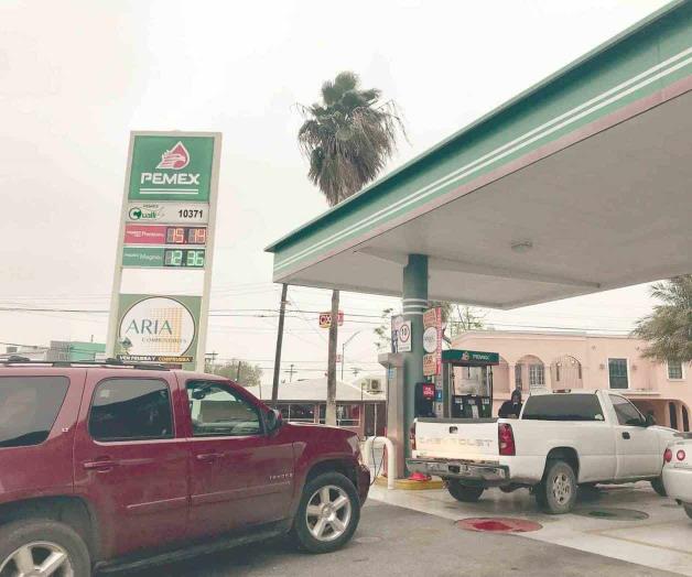 Deben exhibir en mayo precios de las gasolinas
