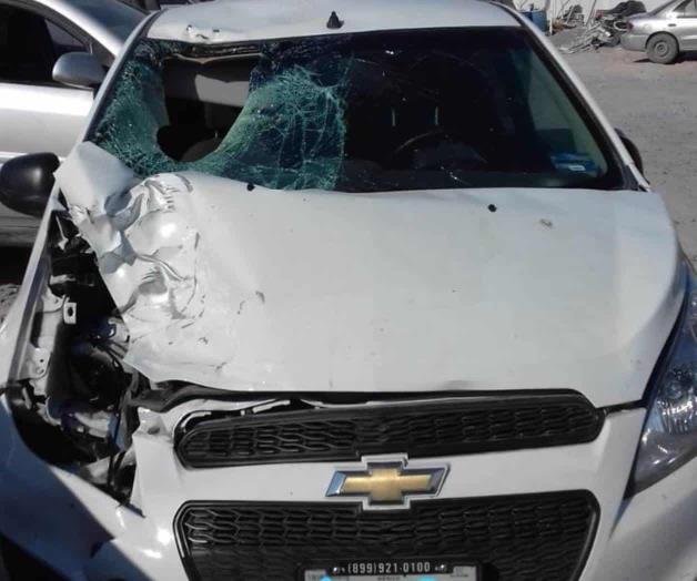 Lanza por los aires a peatón