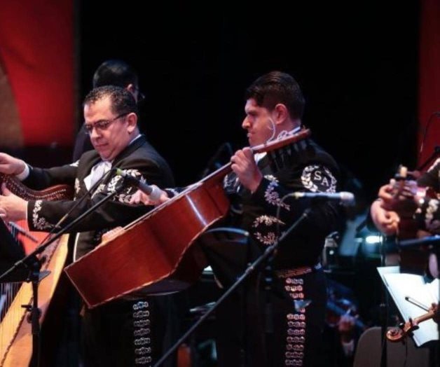 Mariachis imponen nuevo record guinness