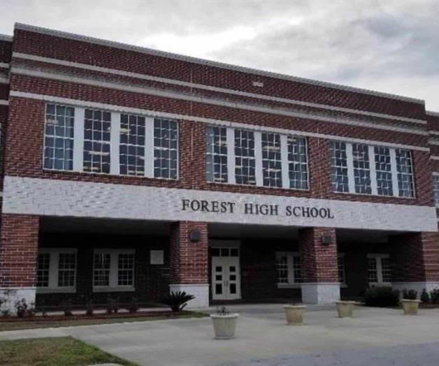 Disparan a estudiante en escuela en centro de la Florida