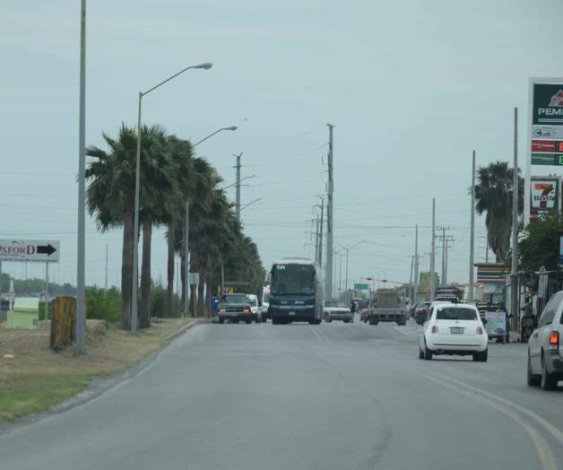 Iba al trabajo; lo despojan de troca