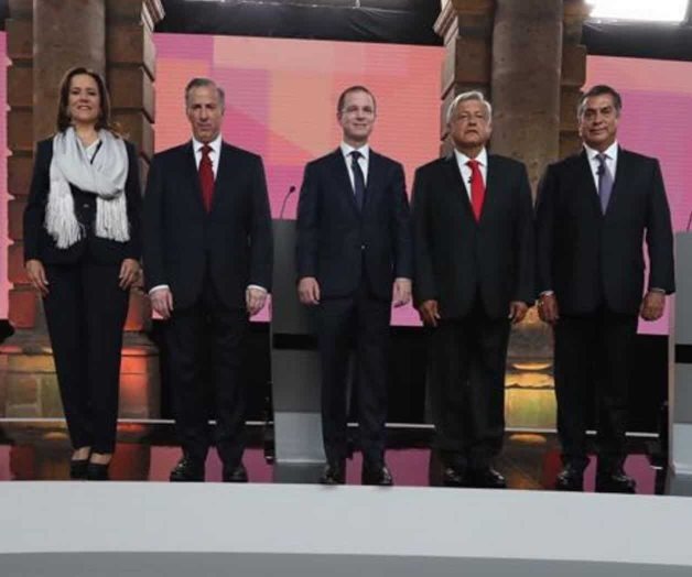 Intercambian acusaciones; la mayoría, no contestadas