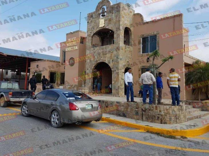 Méndez: Se manifiestan contra alcaldesa por despido injustificado Méndez: Se manifiestan contra alcaldesa por despido injustificado