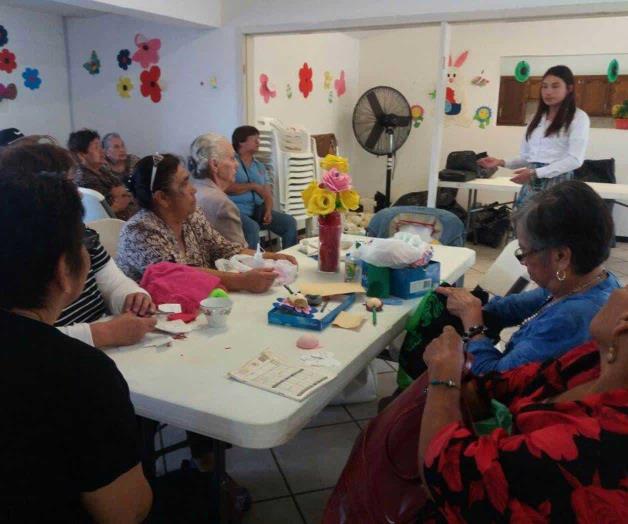Los enseñan a crear cloro, pinol y jabón