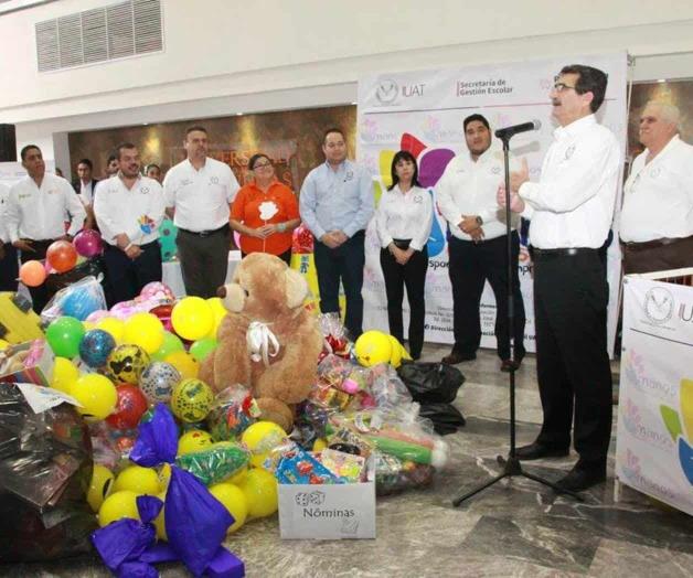 Terminan en la UAT colecta de juguetes. Serán entregados el Día del Niño