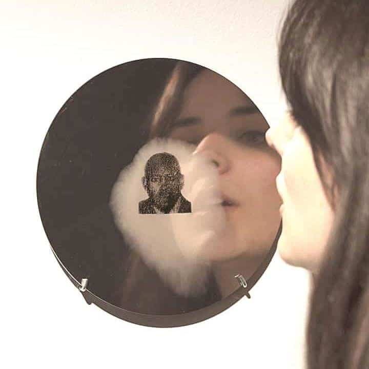 “Aliento”. Serigrafía sobre espejos metálicos.