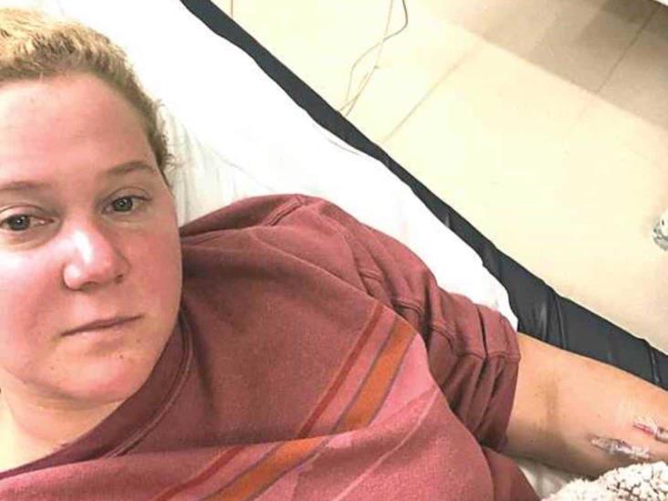 Es hospitalizada Es hospitalizada