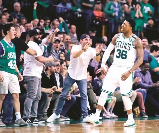 Celtics se lleva juego ante Bucks Celtics se lleva juego ante Bucks