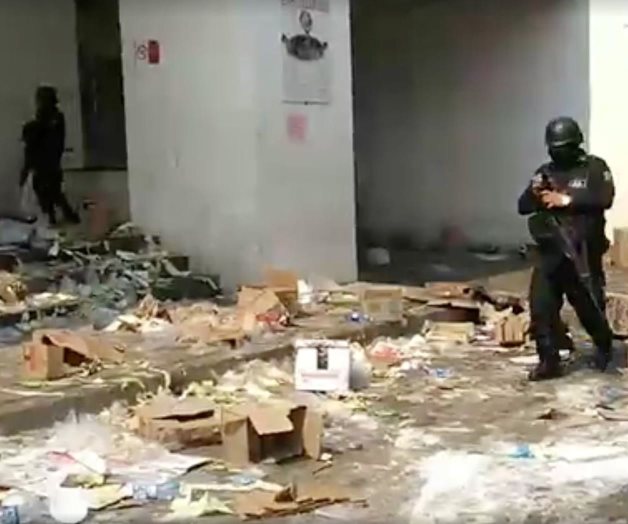 VIDEO: Por no pagar cuota al narco, saquean dos tiendas en Guerrero
