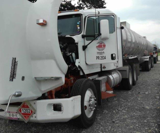 Incautan 3 pipas con hidrocarburo robado