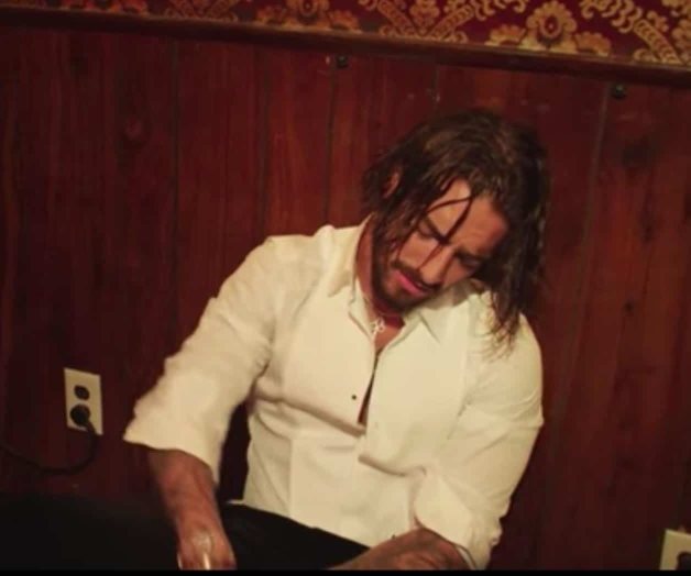 Estrena Maluma su nuevo sencillo Marinero