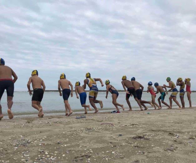 Triatletas tamaulipecos afinan tiempos