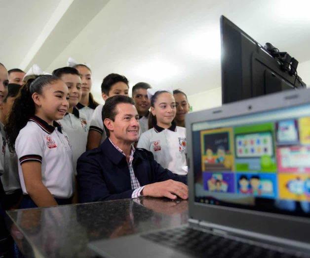 Reforma educativa, “la de mayor respaldo”, dice Peña Nieto en Día del Maestro