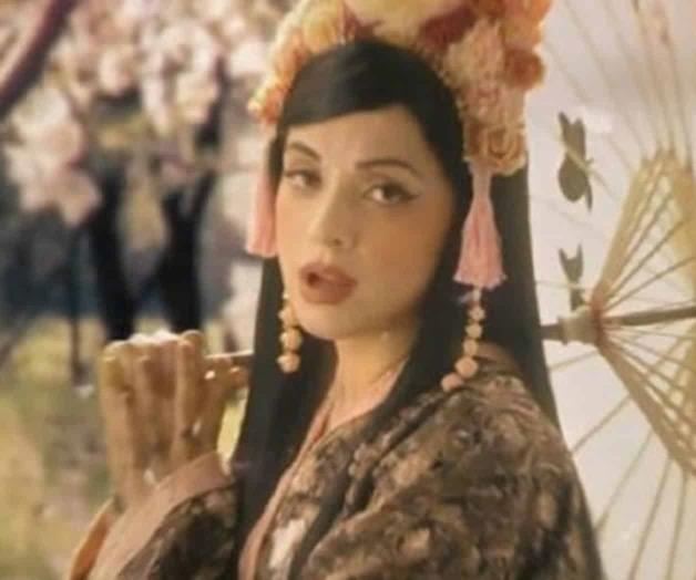 Mon Laferte prefiere cantar Japonés que reggaetón