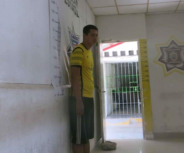 Le entraba al alcohol y la mota Le entraba al alcohol y la mota