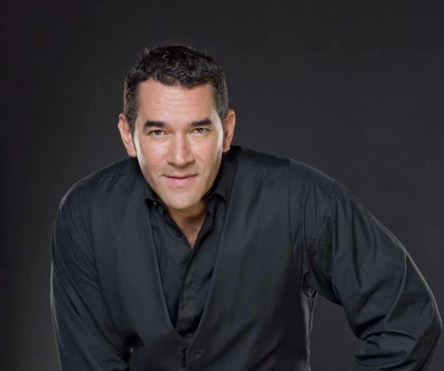 Será el amante de Selena en miniserie