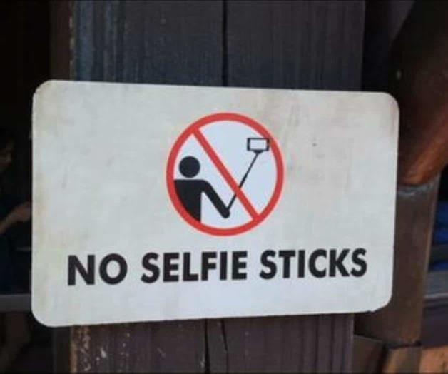10 lugares donde los selfie stick están prohibidos