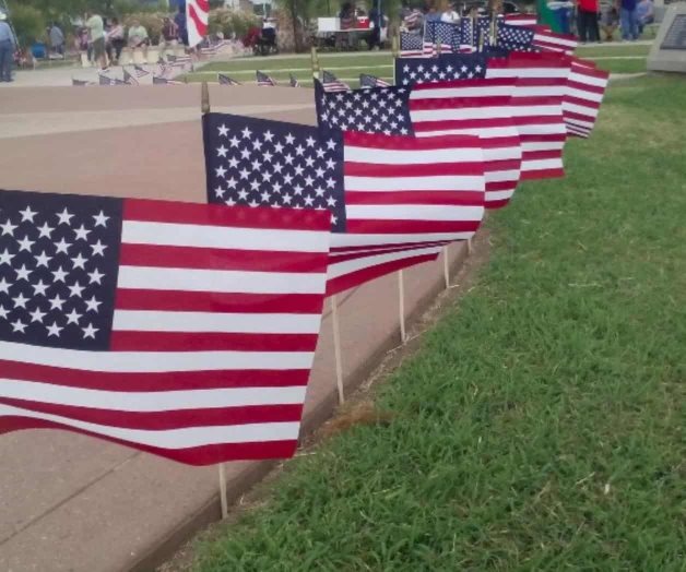Rinden tributo a caídos en servicio Rinden tributo a caídos en servicio