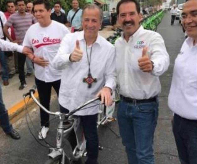 Meade pedalea en rodada de Nayarit