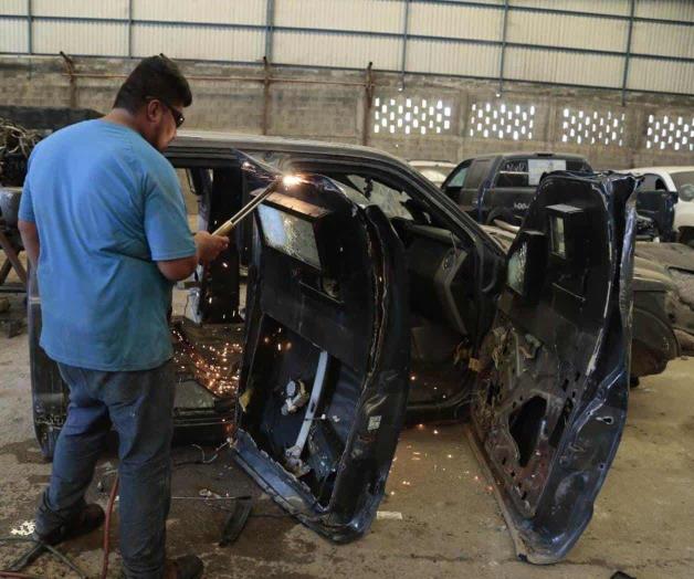 REYNOSA: Destruyen 25 unidades con blindaje decomisadas a criminales REYNOSA: Destruyen 25 unidades con blindaje decomisadas a criminales