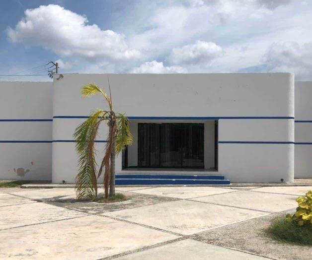 Grave empleada estatal al ser picada por una araña Grave empleada estatal al ser picada por una araña