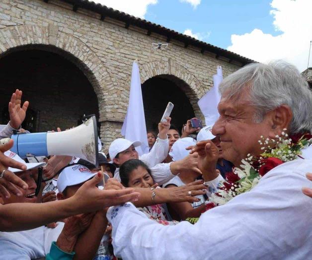 Celebra AMLO declaraciones de INE y el Tribunal Electoral Celebra AMLO declaraciones de INE y el Tribunal Electoral