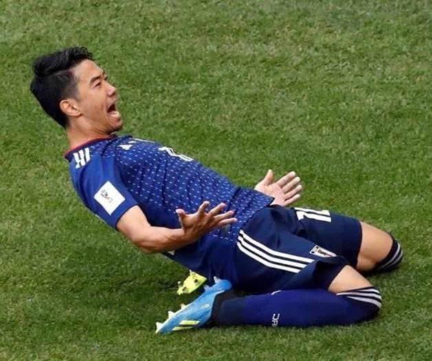 Japón derrota 2-1 a Colombia y es líder en su grupo