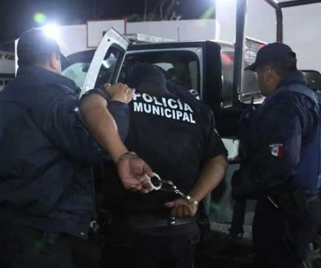 Detienen a 36 policías en Cd. Serdán, Puebla