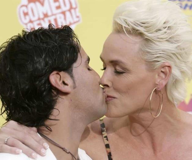 Da a luz actriz Brigitte Nielsen a sus 54 años