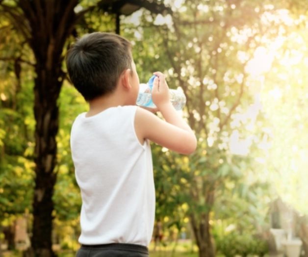 Denota sudoración excesiva problemas de salud en niños