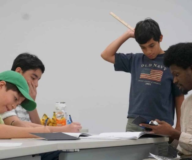 Dan a estudiantes una ‘probadita’ de innovación y tecnología 