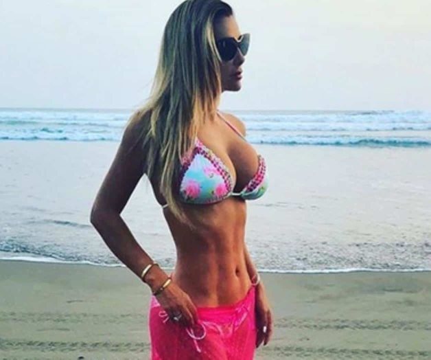 Impacta con su abdomen