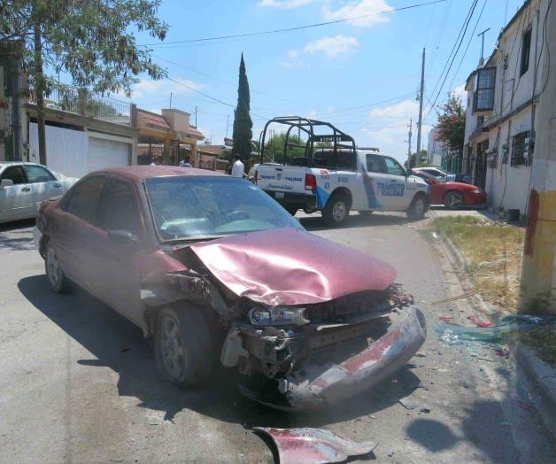 Terminó su trayectoria contra auto estacionado