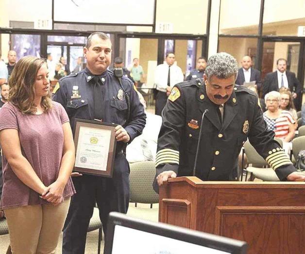 Celebran ascensos de rangos en Bomberos