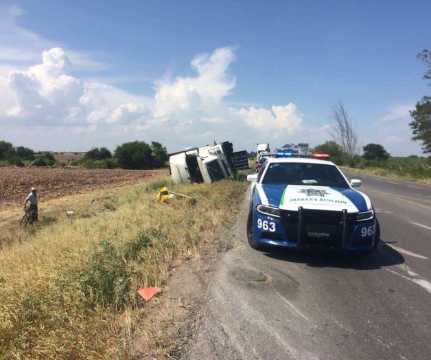 Trailero herido en volcadura Trailero herido en volcadura