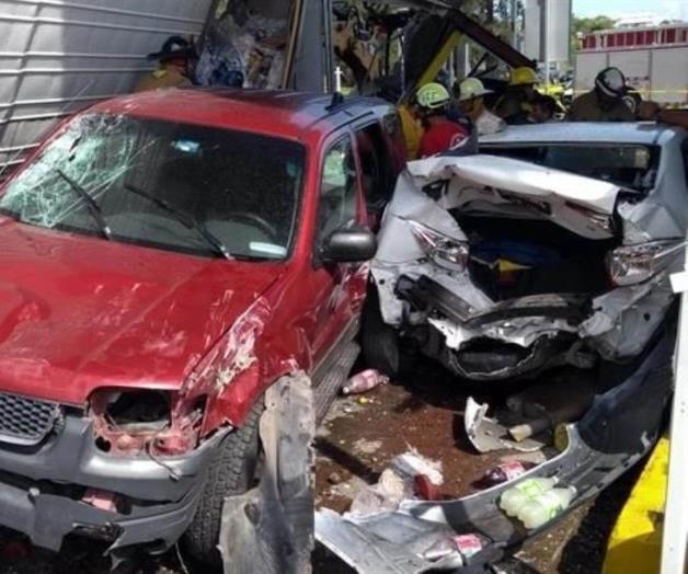 Se impacta tráiler con caseta en Tepic Se impacta tráiler con caseta en Tepic