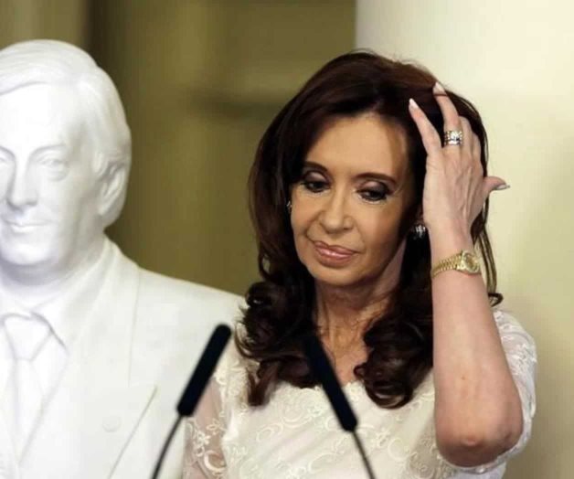 Arrestan a 12 ex funcionarios por sobornos en Argentina Arrestan a 12 ex funcionarios por sobornos en Argentina