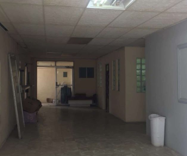 Oficinas del Cader en abandono total Oficinas del Cader en abandono total