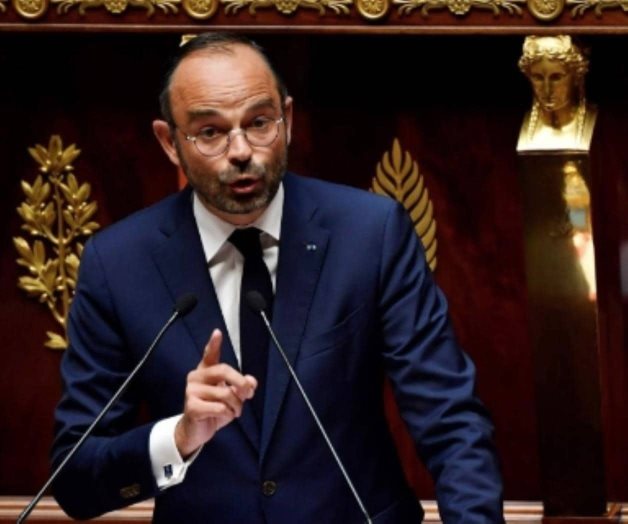 Parlamento apoya a Macron con ley migratoria Parlamento apoya a Macron con ley migratoria