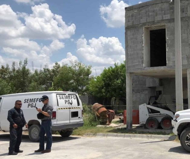 Hallan cadáver en descomposición Hallan cadáver en descomposición