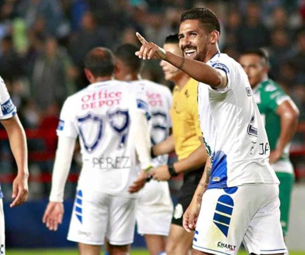 Tuzos, con paso perfecto Tuzos, con paso perfecto